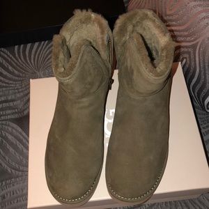 Spruce Abree Mini Uggs